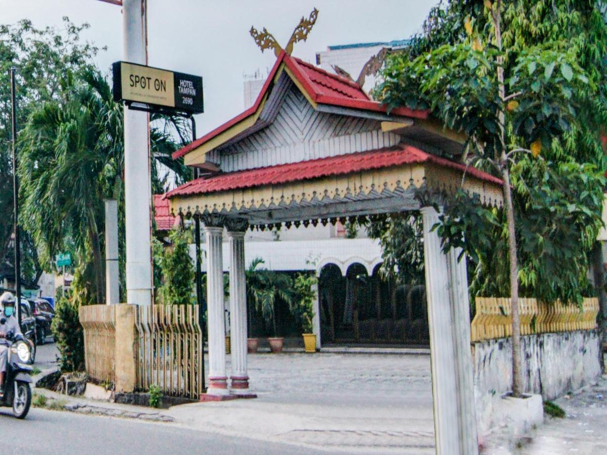 Oyo 2690 Hotel Tampan Pakanbaru Exteriör bild